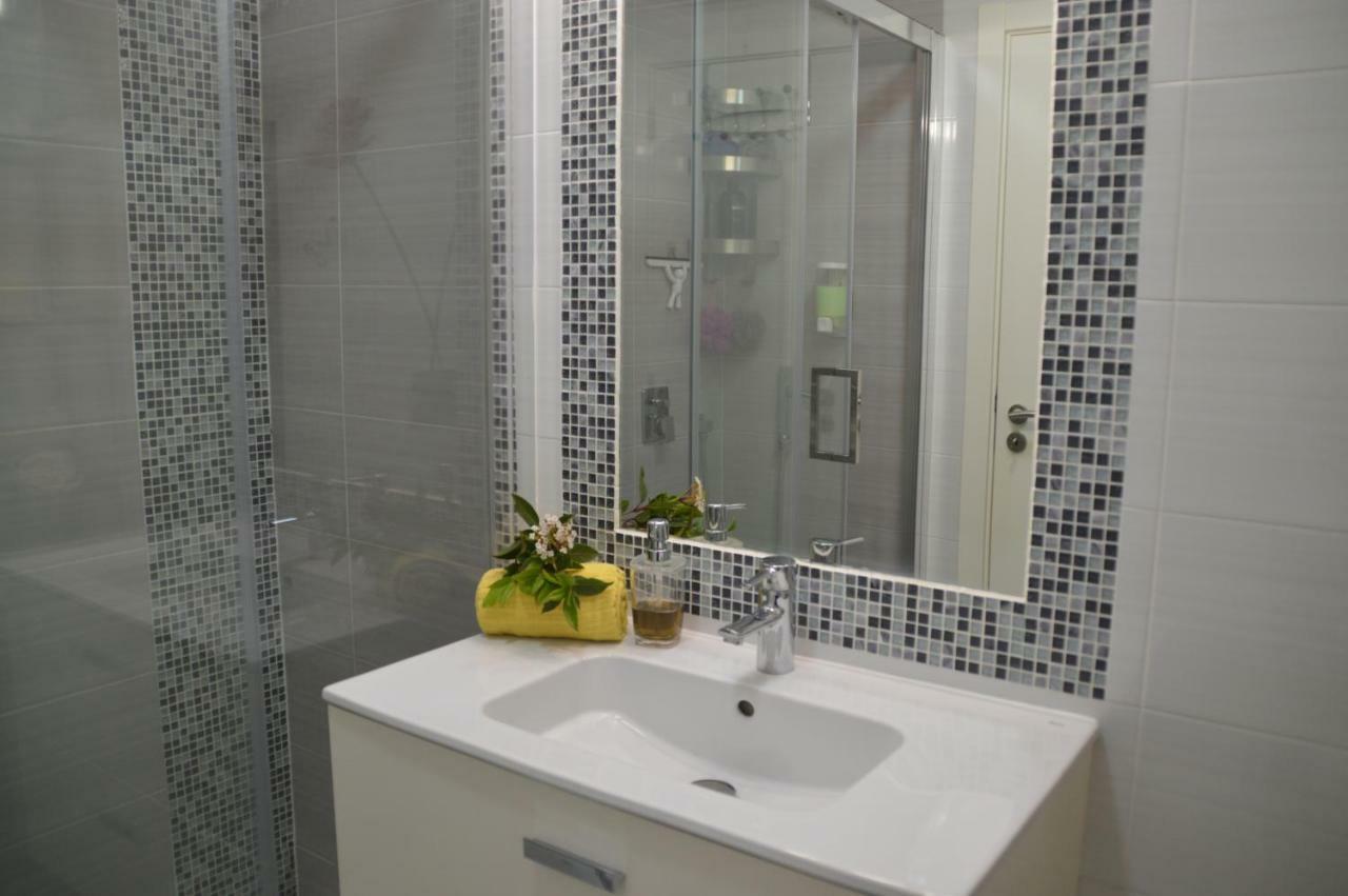 Amazing Beach & Pool Apartment With Garden Sesimbra Luaran gambar