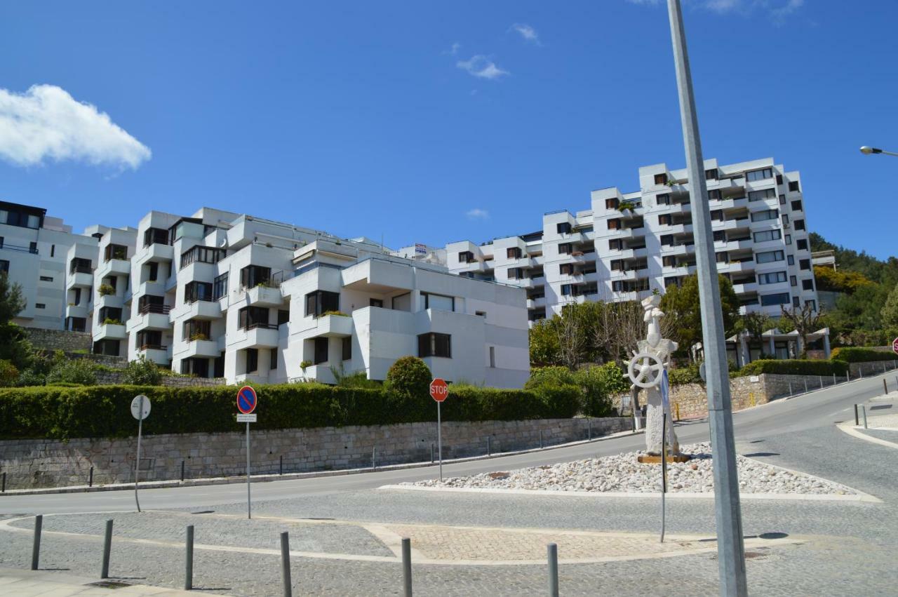 Amazing Beach & Pool Apartment With Garden Sesimbra Luaran gambar