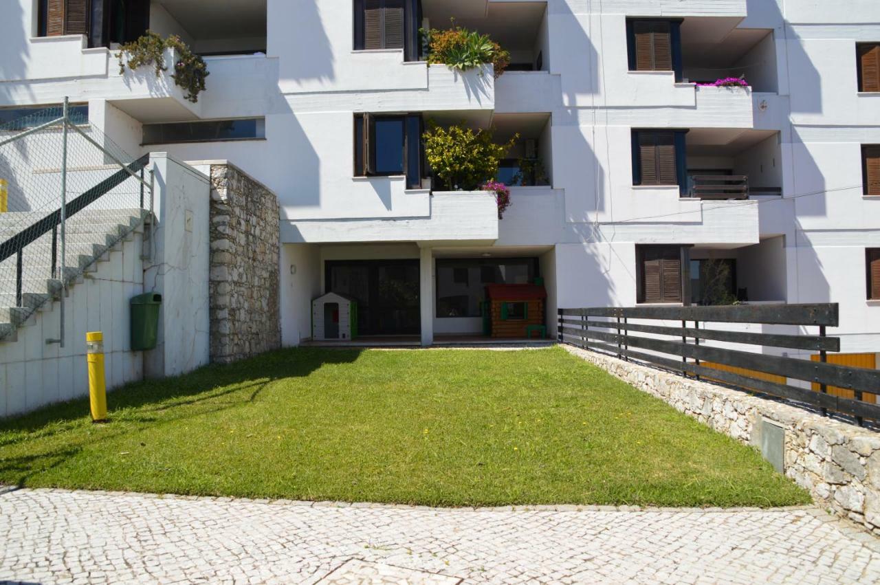Amazing Beach & Pool Apartment With Garden Sesimbra Luaran gambar